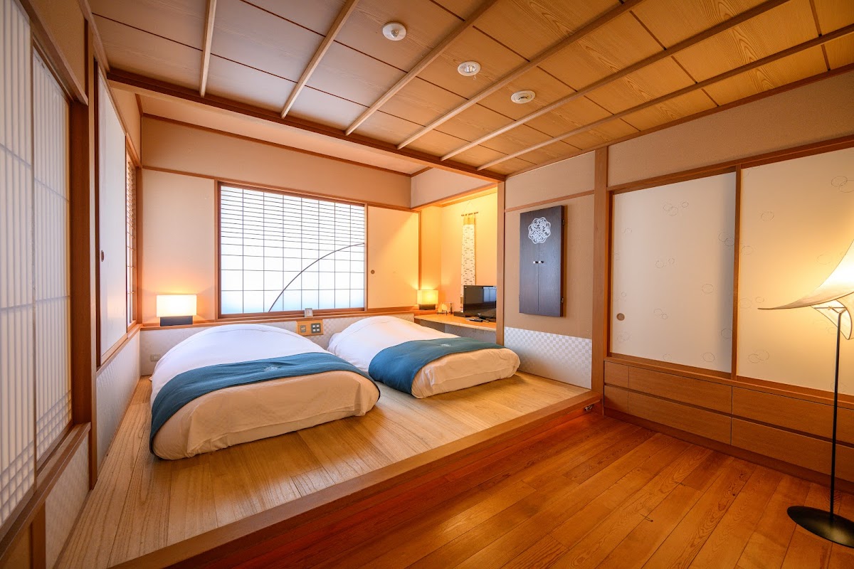 Akan Tsuruga Besso Hinanoza